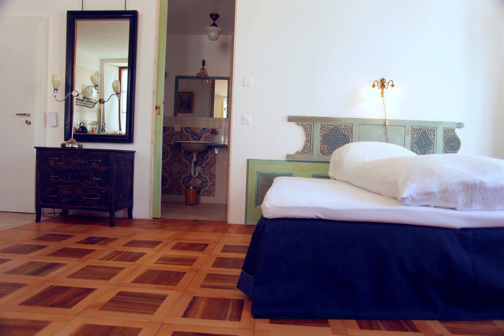 Boutique-Hotel Guesthouse Le Locle Exterior photo